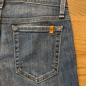Joes Jeans Skinny Ankle with Frayed Hem

Very good condition